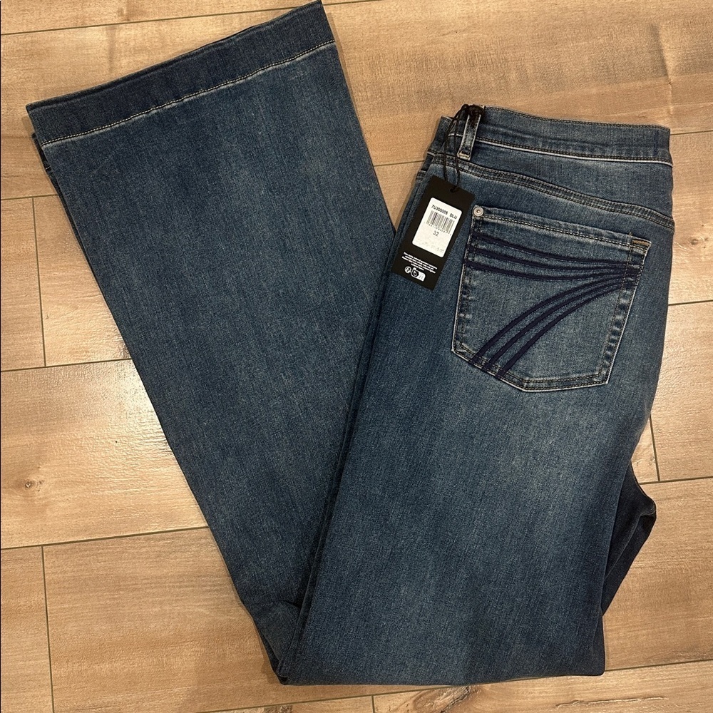 NWT 7 For All Mankind DOJO Flare Jeans Sz 32 - Picture 1 of 11